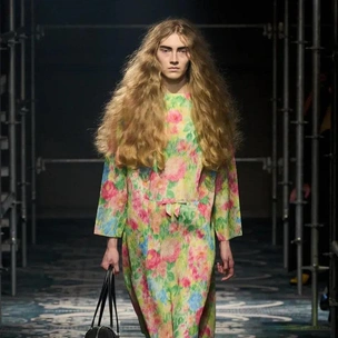 Prada, осень 2025: из постели — прямо на подиум