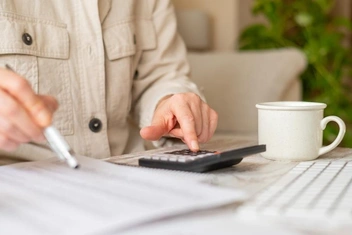 Сколько денег нужно на хорошую жизнь: и что делать, если их не хватает