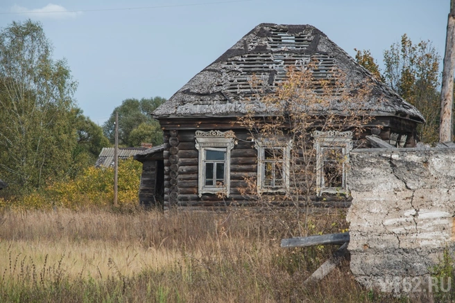 Заброшенный домик в Лубоносе