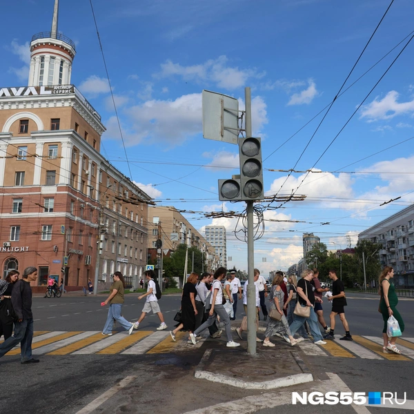 Авария случилась днем на этом месте | Источник: Евгений Софийчук / NGS55.RU