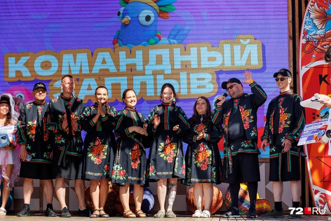 И истинные поклонники знаменитого тюменского ковра (их вы уже знаете) | Источник: Ирина Шарова / 72.RU