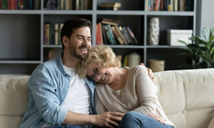 9 советов о том, как матери перестать ревновать взрослого сына к жене