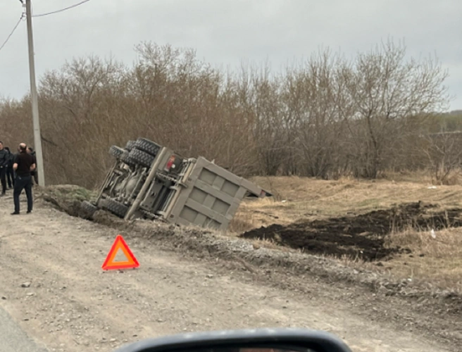 Пользователи публикуют фото с места аварии | Источник: Оля Прохорова/2ГИС