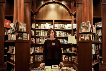 Как книги помогают не сойти с ума даже в самое страшное время — в 21 цитате из романа «Читая „Лолиту“ в Тегеране»