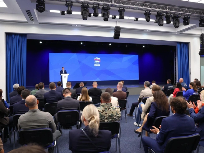 Волонтеры предложили внедрить обучающие программы и создать мобильные межведомственные бригады для ЧС | Источник: пресс-служба «Единой России»