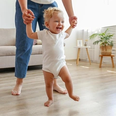 10 кризисов, которые ребенок проходит к полутора годам