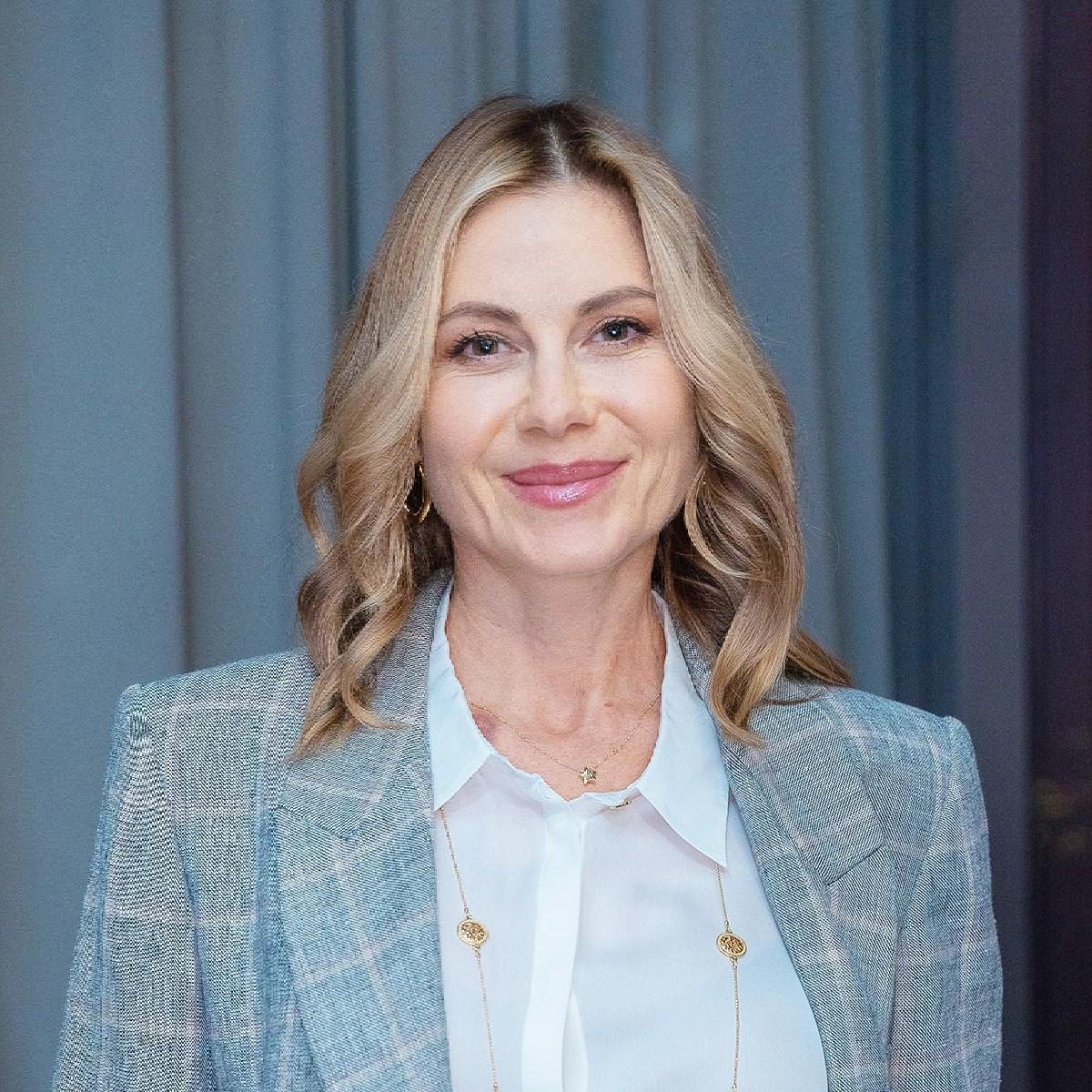 Звезда сериалов «Кто в доме хозяин?» и «Склифосовский» Анна Невская впервые стала мамой в 49 лет