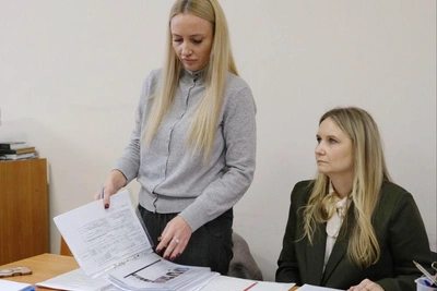 Бородина и Сердюков судятся с психологом Степановой