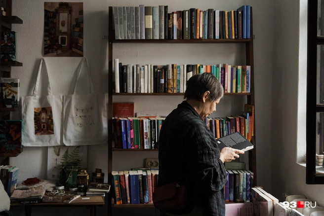 А вы вспомните, когда в последний раз держали в руках книгу? | Источник: Дарья Паращенко / 93.RU