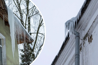 В центре Ярославля на крышах нависли ледяные глыбы