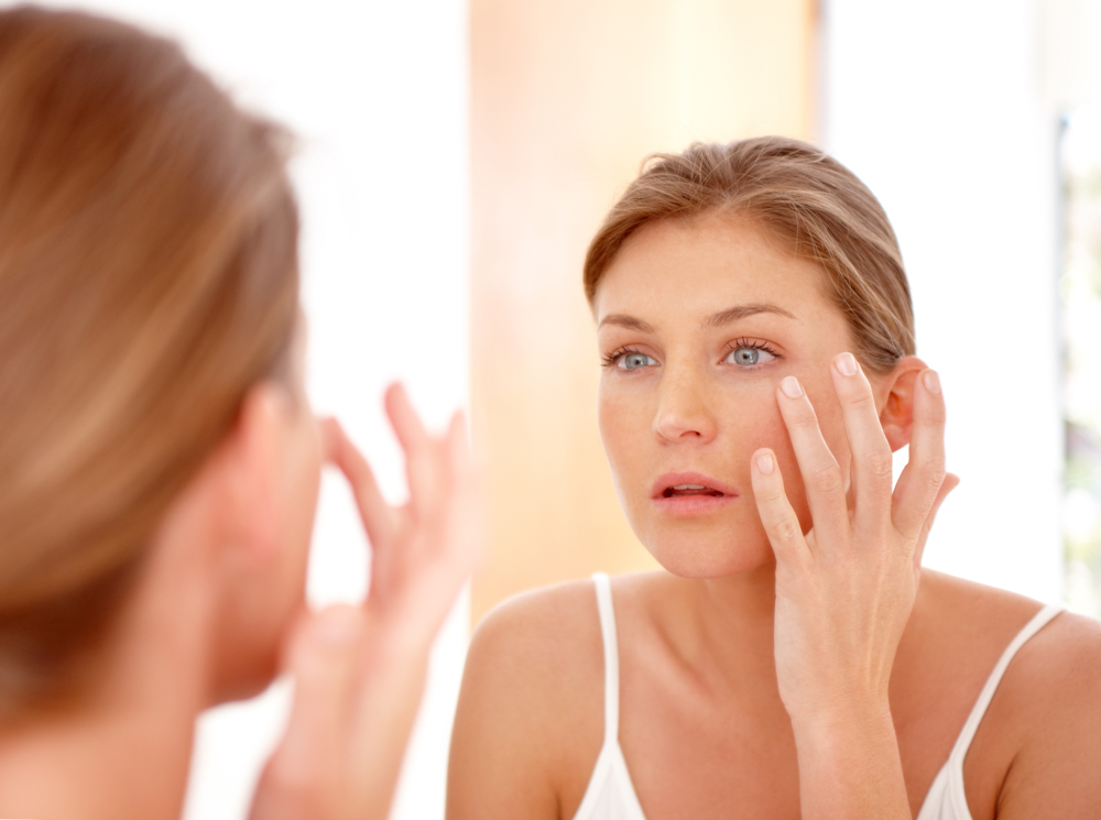 Жирно не будет: как работает новая матирующая маска от La Roche-Posay | marieclaire.ru