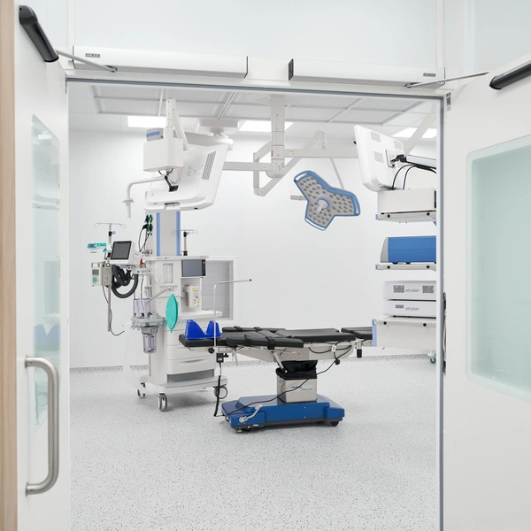 Операции проводятся с применением новейших методик | Источник: ООО «МЕДИКА НСК»