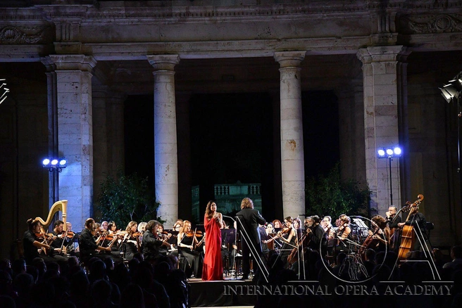 Олеся вошла в число лучших оперных певиц мира | Источник: International Opera Academy