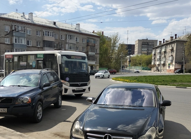 В Рязани водителю маршрутки стало плохо за рулем | ya62.ru