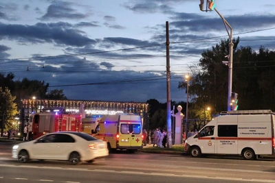 Стекло и груда металла: фото с места ДТП у «Швейцарии»