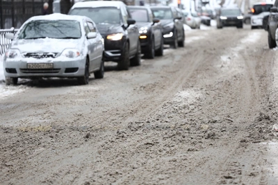 Екатеринбург в снежной каше и грязи