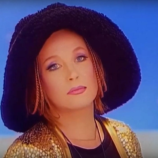 Источник: Алла Пугачева — Сильная женщина (1993) / официальный YouTube-канал Пугачевой