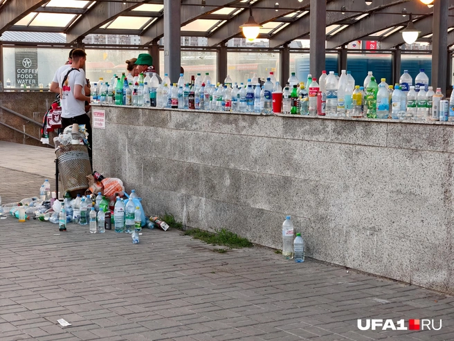 Современное искусство на выходе с арены | Источник: Булат Салихов / UFA1.RU