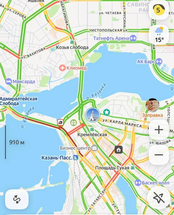 Большая пробка показана бордовым цветом | Источник: 2ГИС