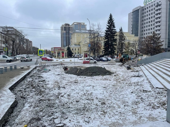 В Доме культуры не смогли сообщить, кто выполняет работы и какого они характера | Источник: Александр Ощепков / NGS.RU