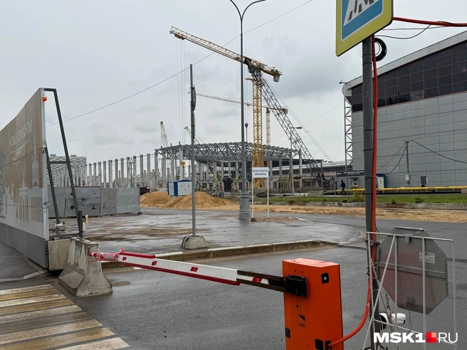 Строительство нового комплекса обещали закончить в 2026-м года | Источник: Полина Громова / MSK1.RU