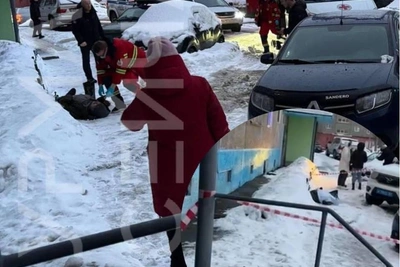 В Мурманске на улице Мира обнаружили тело мужчины