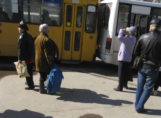 В Дашково-Песочне на остановке произошло ДТП | ya62.ru