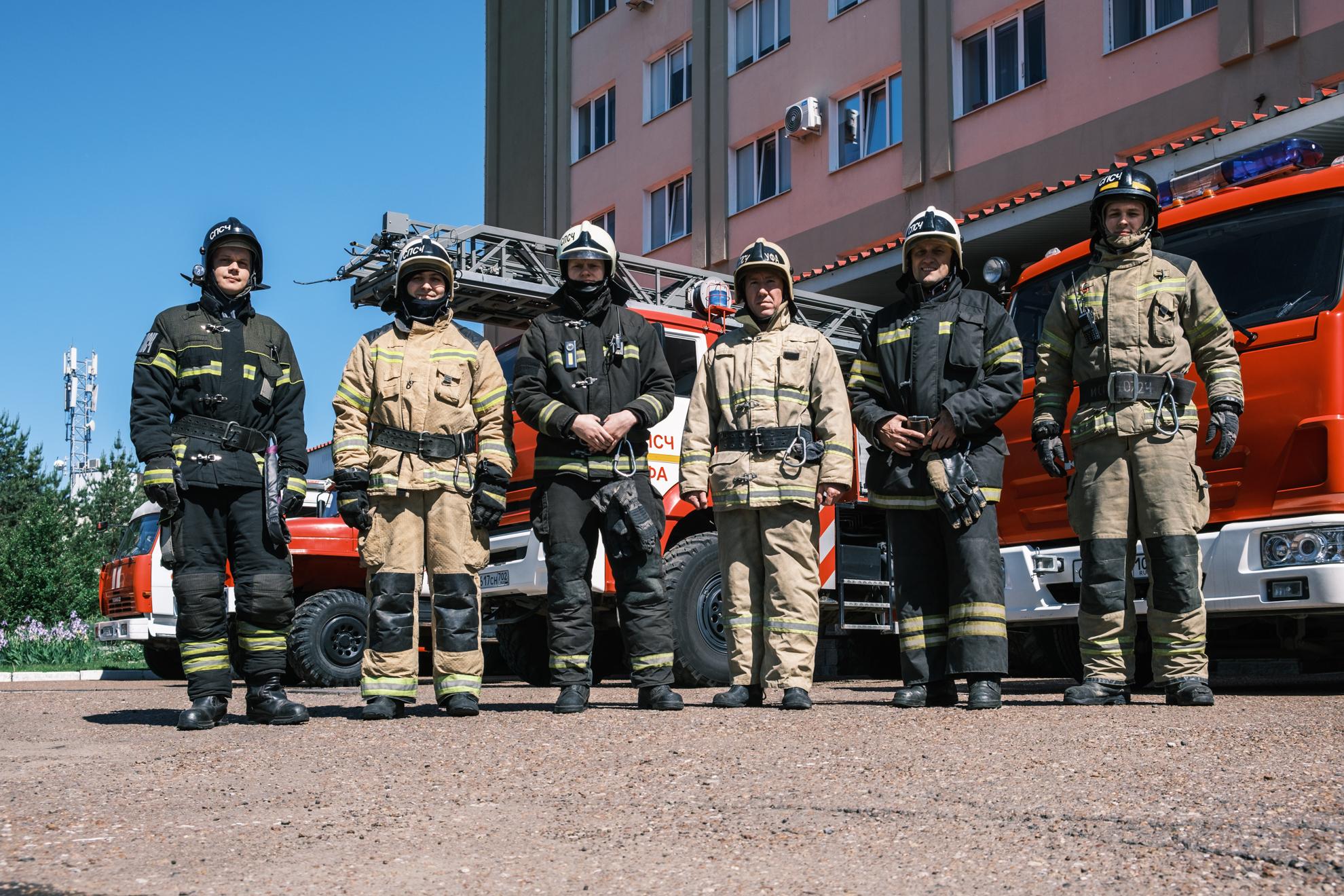 Девочки, все сюда! Любуемся на пожарных «элитного» отряда МЧС Башкирии