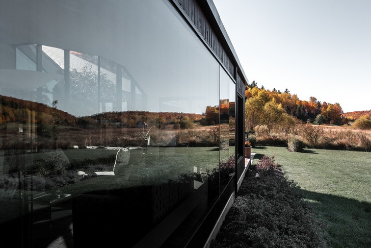 Осенняя соната: дом в поле по проекту Шевалье Моралеса (фото 9)