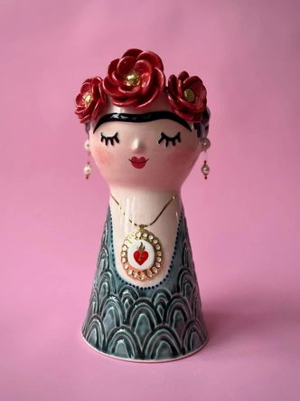 Ваза Frida — бестселлер «Вазаневаза». | Источник: vazanevaza.ru