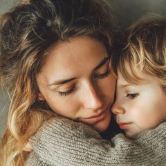 Может ли одинокая женщина усыновить ребенка — отвечает юрист