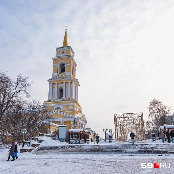 Соборная площадь всегда популярна у гуляющих | Источник: Тимофей Калмаков / 59.RU