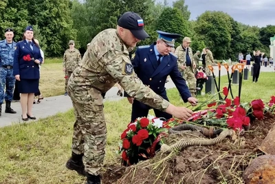 Свеча памяти в Орловской области: судебные приставы почтили подвиг предков