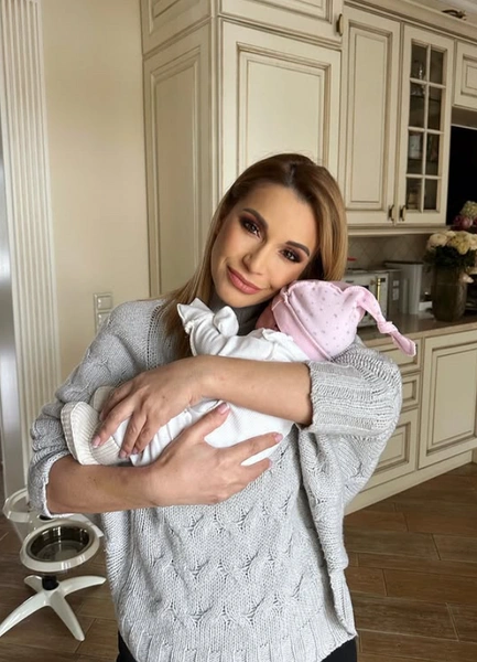 Ольга Орлова с дочкой Аней | www.starhit.ru