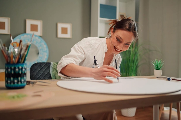 женщина, тест, цвет | Источник: zamrznutitonovi/iStockphoto