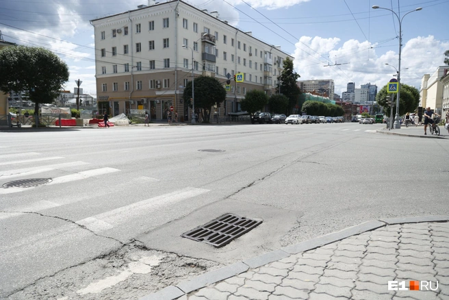 В центре Екатеринбурга отремонтируют улицу Малышева | Источник: Владислав Лоншаков / E1.RU