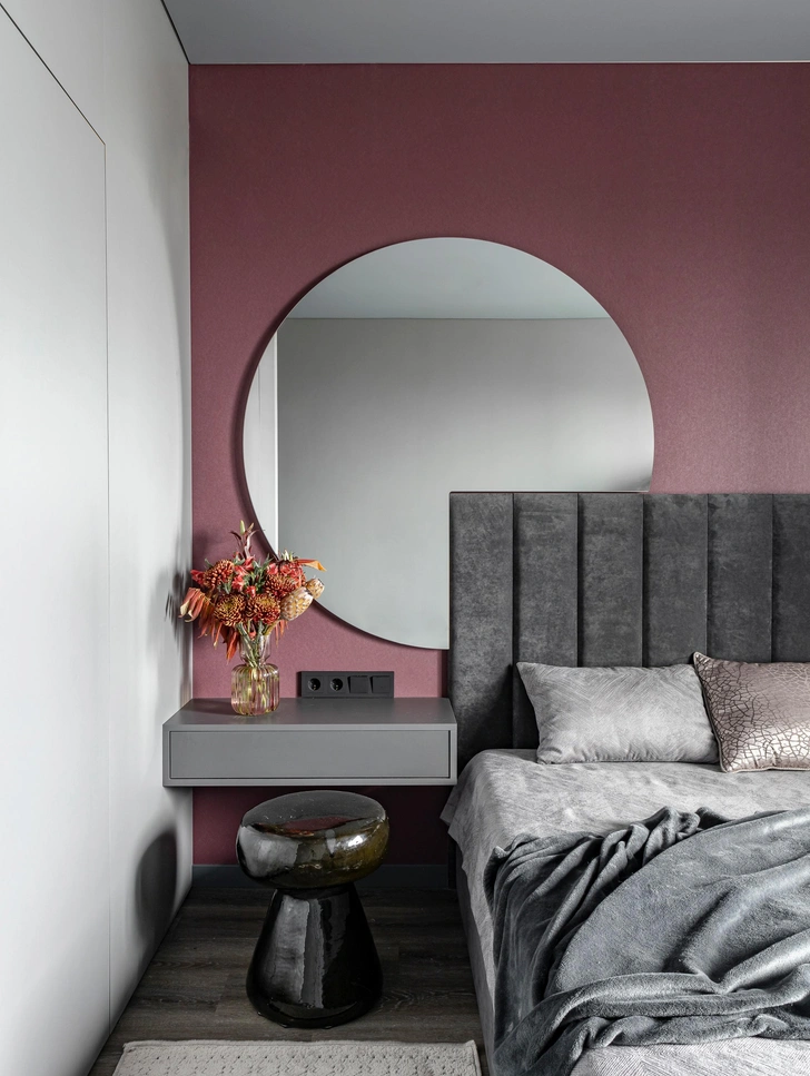 Обои, Rasch, Milassa. Зеркало изготовлено на заказ, Zerkaloplus.by.  | Источник: Виталина Ворошкевич. Стиль: Юлия Поздняк