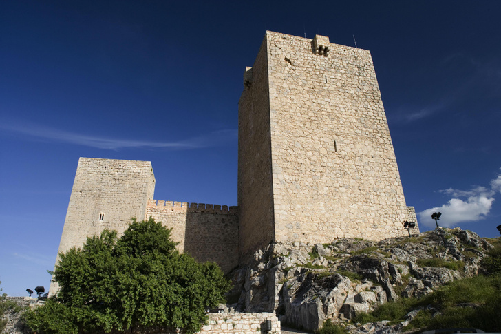 «В замке король — я»: о чем помнят феодальные крепости Испании