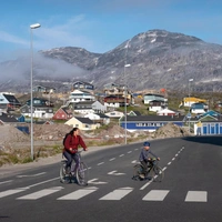 Люди скупают продукты и готовятся покинуть остров: русская эмигрантка рассказала, что творится в Гренландии