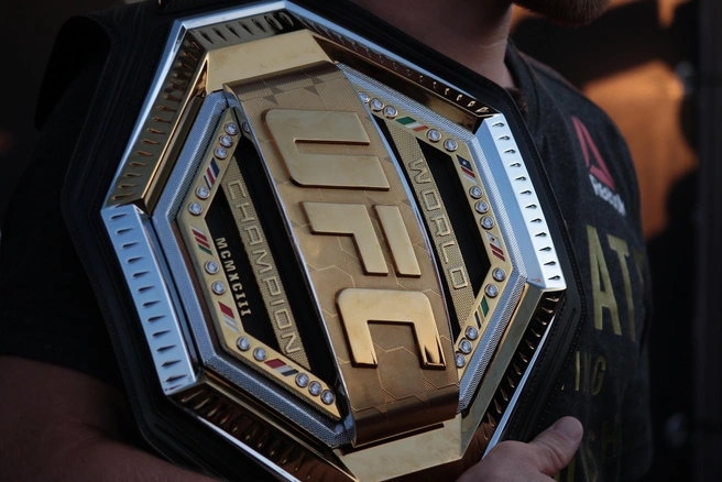 «Сердце разбито». Экс-чемпион UFC впервые прокомментировал ДТП с его участием, где погибла девушка | Источник: Вероника Деришева / E1.RU