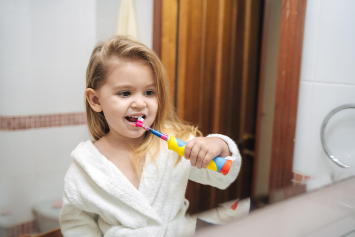 Какие зубные щетки ни в коем случае не стоит покупать ребенку
