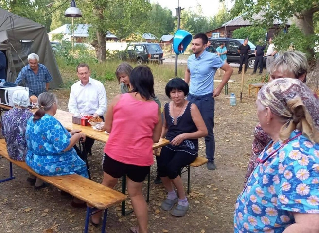 Малков побывал вблизи эпицентра природных пожаров в Клепиковском районе | ya62.ru