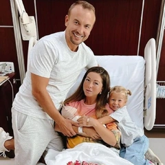 «Чтобы не расставаться с мужем»: Нюша увезла детей из России
