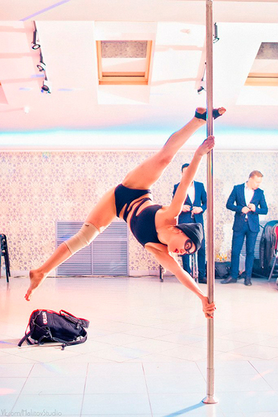Топ-10 самых сексуальных инструкторов Pole Dance Ульяновска. Голосуй!