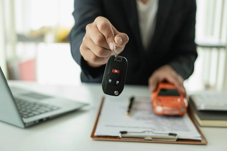 Полная проверка автомобиля перед покупкой: что нужно знать | Источник: Shutterstock/Fotodom.ru