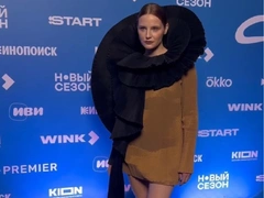 Софья Лебедева пришла на «Новый сезон» в любимом бренде Юлии Снигирь