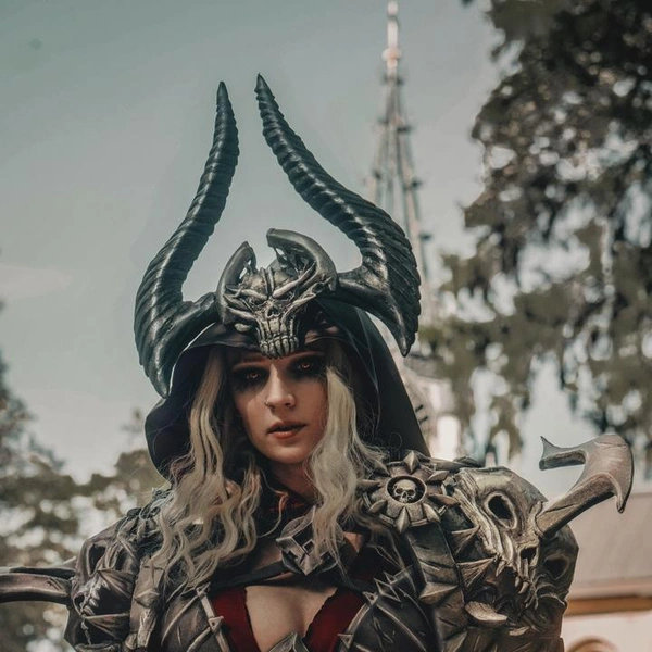 Источник: https://vk.com/megalcarmencosplay