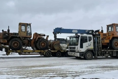 В Оху прибыла дополнительная техника для уборки снега