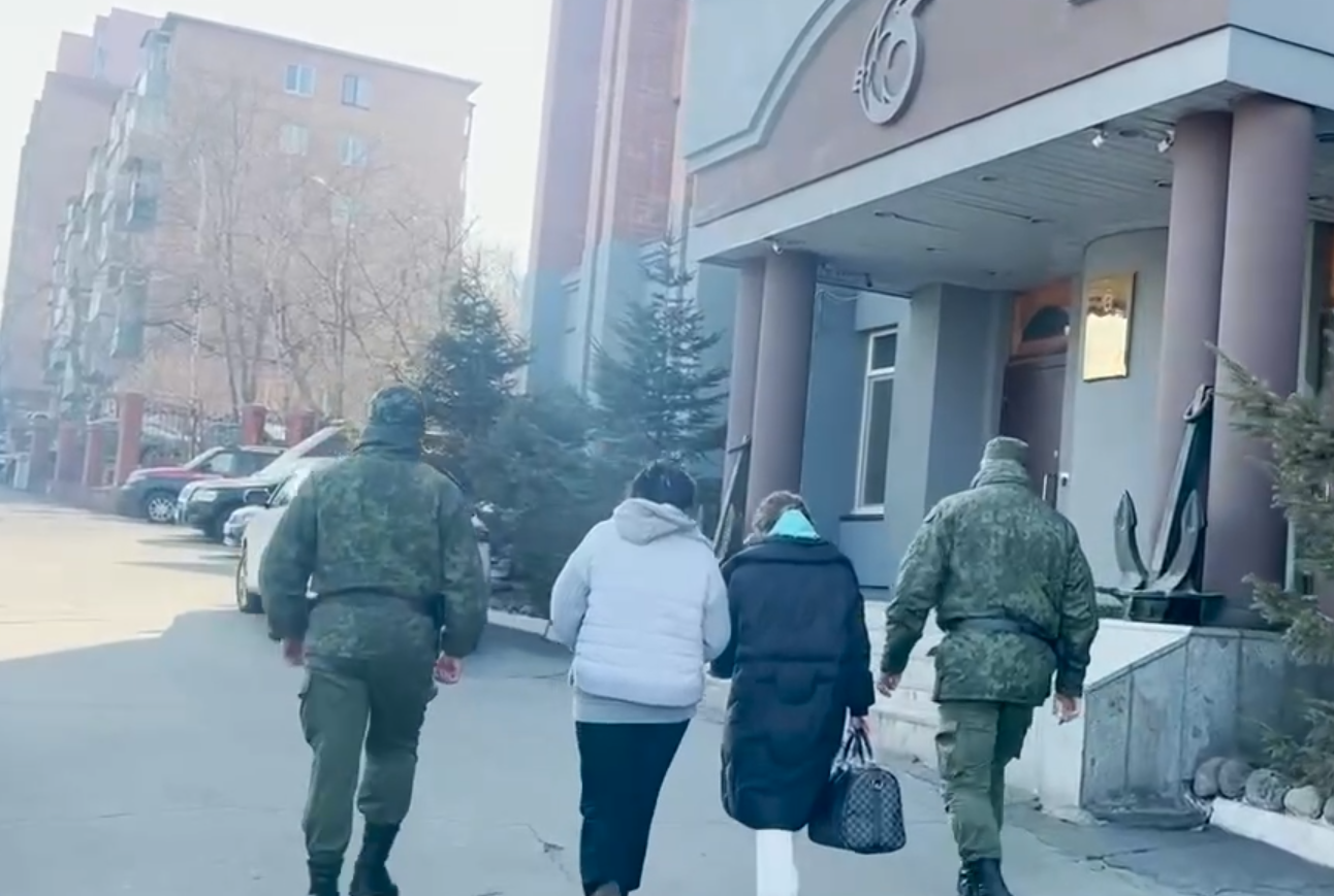 Бывшая завотделением экспертизы трупов и ее дочь сели в колонию за взятки от похоронных агентств во…