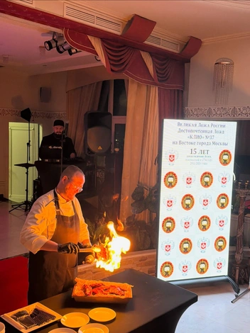 Шоу от повара | Источник: bonych / instagram (деятельность запрещена в РФ)
